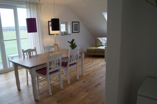 Ferienwohnung unterm Dach mit Alpenblick