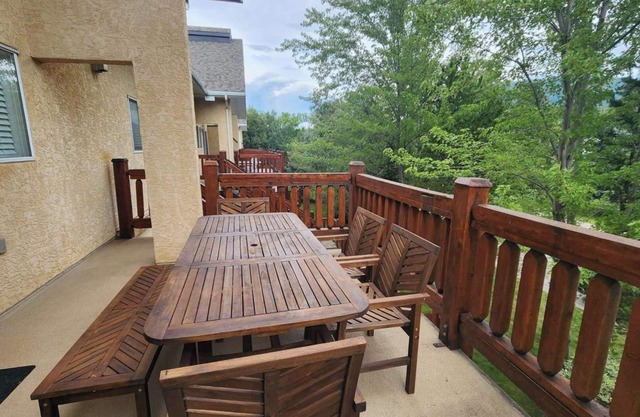 Fernie - Riverside Way 1315