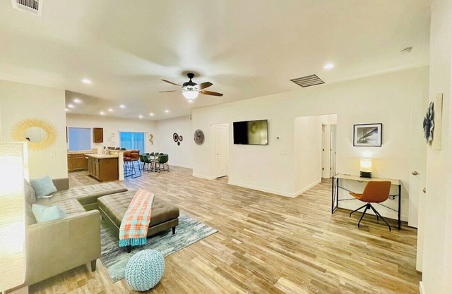 Fernley House/ 5TVs Sleeps 13/Pet OK🦮🐈
