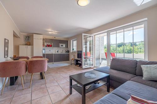 fewo1846 Strandresidenz Wassersleben - Fördeblick I - komfortables Studioapartment mit Balkon