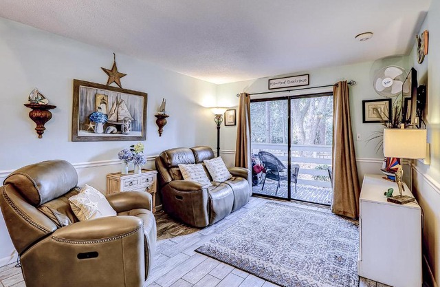 Fiddlers Cove 18B