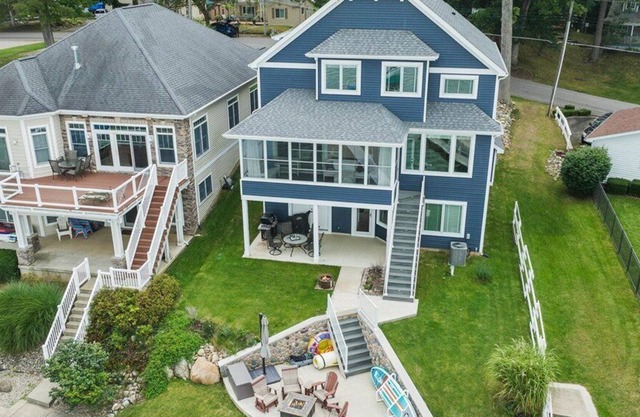 Fighter Pilot Cove - 6BR, 3.5 Bath Crooked Lake multi-family retreat
