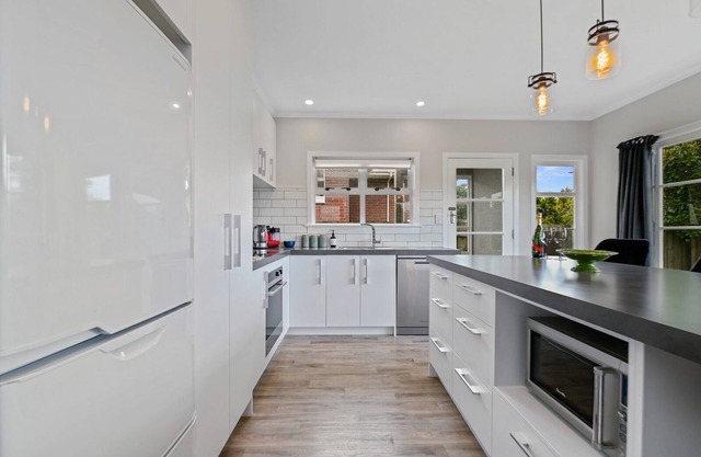 FIGTREE BUNGALOW – ROTORUA HOLIDAY HOME, pet friendly in Rotorua