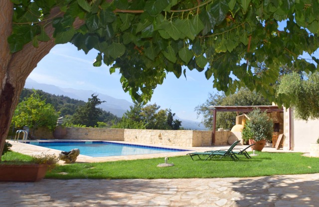 Filippou Villa - Living In Nature