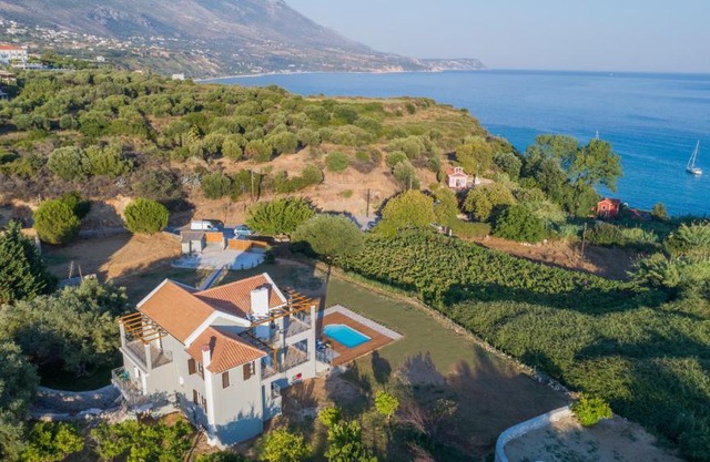 Filon Ktima Beachfront Upscale Villa