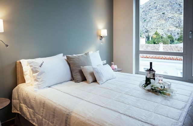 Filoxenion Luxury Rooms & Lofts