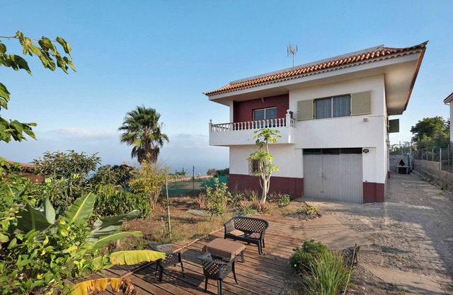 Finca "Jalón de Cameros" con vistas al mar y a la montaña, Wi-Fi, terraza y jardín