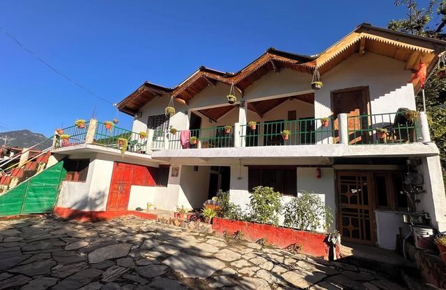 Find Peace in the Himalayas: Dodital Homestay