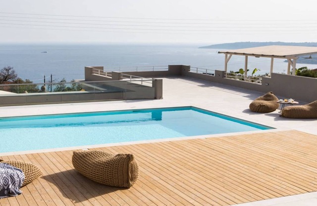 Encuéntrese entre hermosas vistas en Ethereal Villa