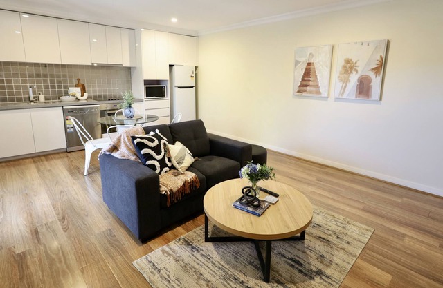 5 Fine Digs Midland sleeps 2