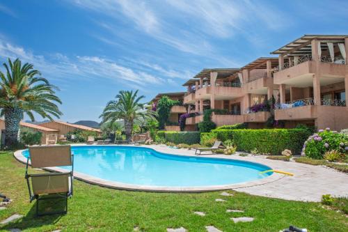 Fiordo's House - pool view