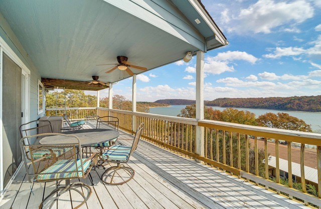Fire Pit + Stunning Views: Lake Eufaula Retreat!