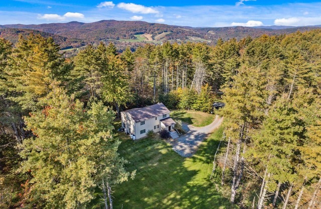 Fireplace, Dream Kitchen | 865 Marsh Family Rd