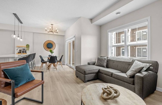Fireside Vista | King Bed | Cable | Pets | Modern