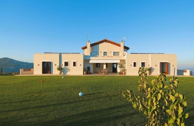 Villa, Choudetsi