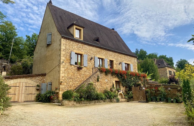 First floor of a stone house in Beynac
