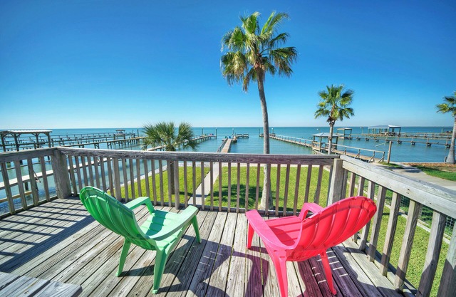 Waterfront with pier, great fishing and sunsets on Copano Bay in Rockport, Texas