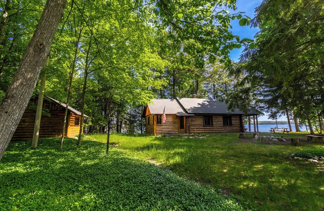 Fisher Trail Cabin: 2 BR, 1 BA Cottage in Alanson, Sleeps 4