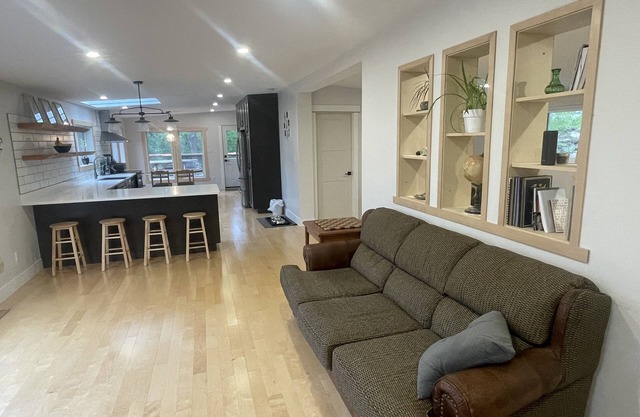 Fisherman Road Retreat: Full house & Suite (Lakeside)