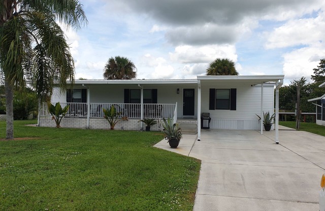Fishin' for Days! 3Bd-2Ba Waterfront Home with Private Covered Boat Dock!