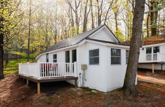 Fishing-Arbutus-Pontoon Rental-Family Friendly