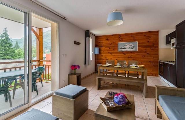 Fitness, piscina, sauna, terraza, balcón, tv, local para esquís, 38-40m², Luchon-Superbagnères