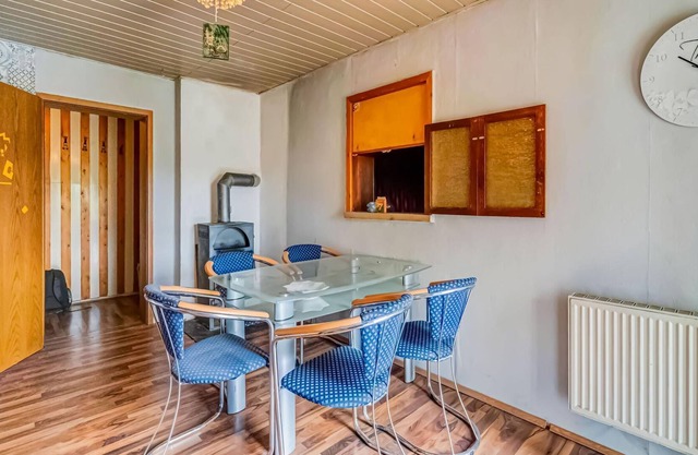 Sala para instalador en el sur de Brandeburgo en un apartamento grande