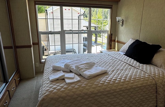 Five minutes walk to Cultus Lake, a fantastic place to relax, lots of activities