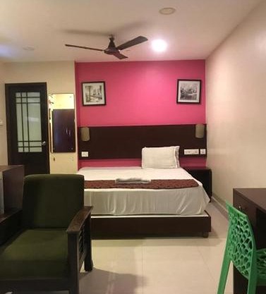 Five Stones Hotel T Nagar