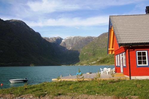 Fjordhytte-7, im Vestland, am Maurangerfjord beim Hardanger, nahe Trolltunga, zwischen Odda und Rosendal