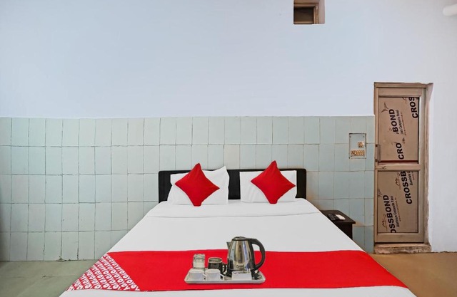 Flagship Hotel Happy Stay