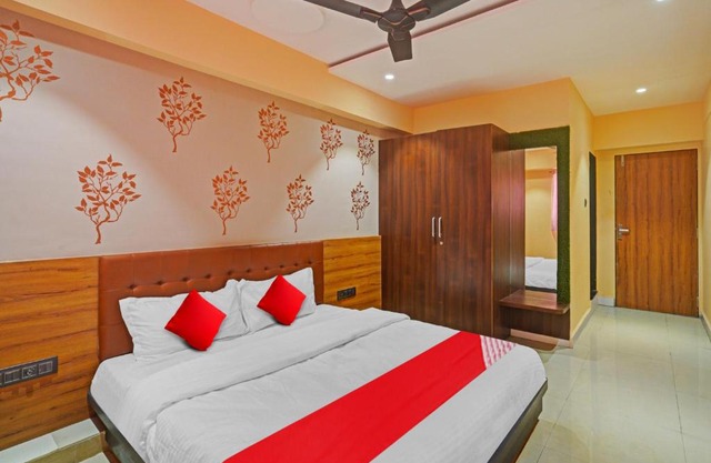 Flagship Hotel Happy Stay