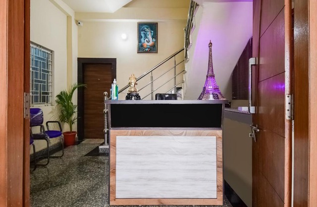 Flagship Hotel Luxury Inn