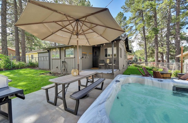 Flagstaff Vacation Rental w/ Private Hot Tub!