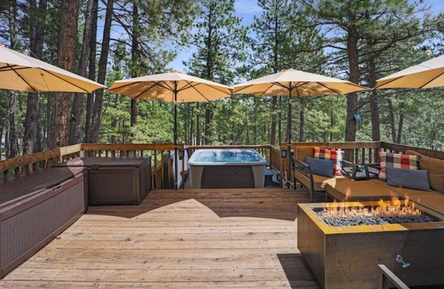 Flagstaff w/ Gorgeous Forest View, Hot Tub, A/C, Game Room & Close to Downtown!