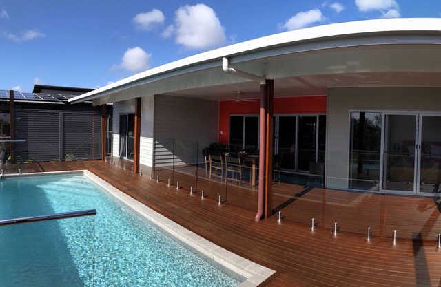 Flame Trees - Frente a la playa - Hydeaway / Hideaway Bay