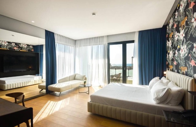Flamingo Beach Hotel & Spa
