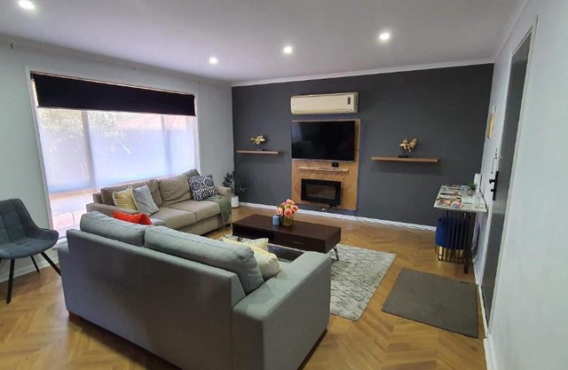 Flamingo Rentals - Modern 2-bed unit with BBQ & SPA ideal for holiday and business travel