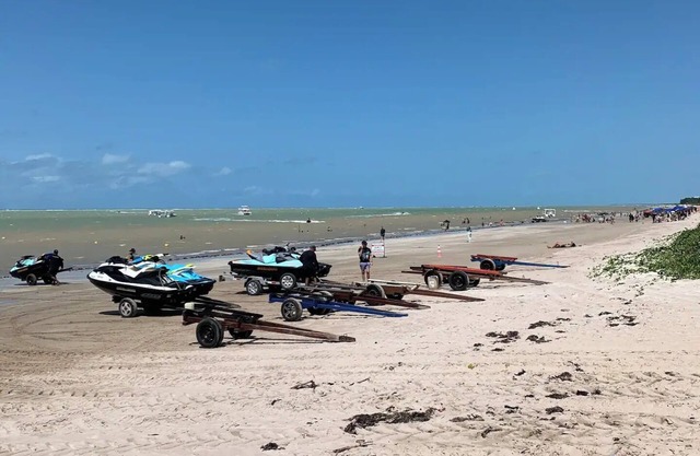 FLAT 200METERS FROM FORMOSA BEACH