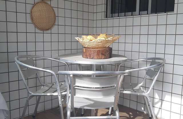 FLAT TOP: POOL y muebles, frente al mar en MARAGOGI