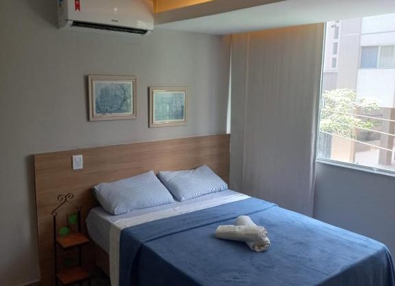 Flat Beverly Hills 101B