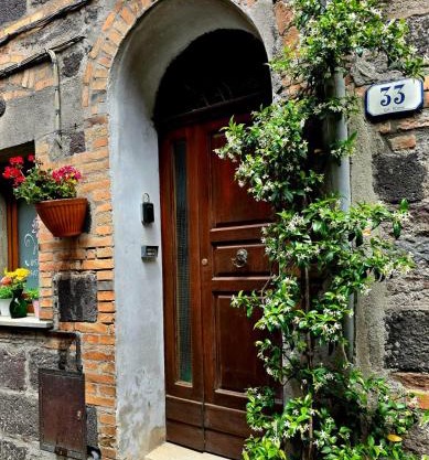Flat Ghino di Tacco historical centre Radicofani