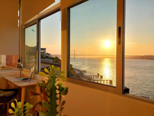 Flat in Cacilhas with Lisbon stunning river views