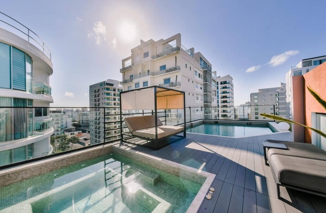Regatta Living II With Breakfast Included - 204