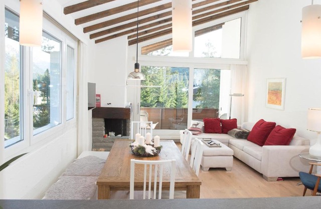 Flat La Riva 111 with pool-Lenzerheide