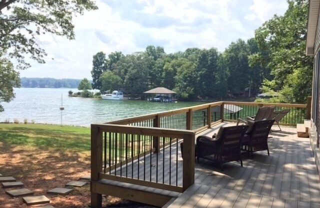 Lote plano (fácil acceso al lago), Vistas! Gran natación, tobogán acuático, hoguera, kayaks