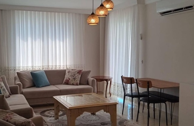 Flat w Pool and Sea-view Balcony, 1 min to Beach