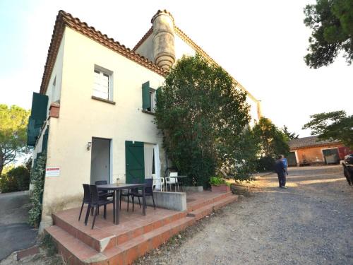 Flat with pool in the heart of vineyards, cleaning included