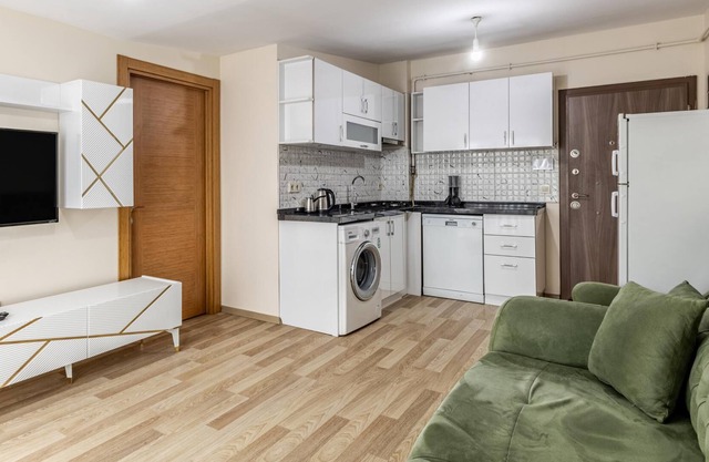 Flat with Terrace 1 min to Trump Towers