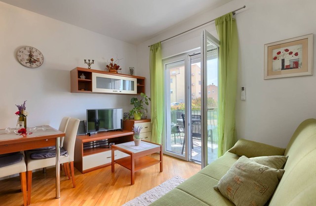 Piso con WLAN, aire acondicionado, balcón